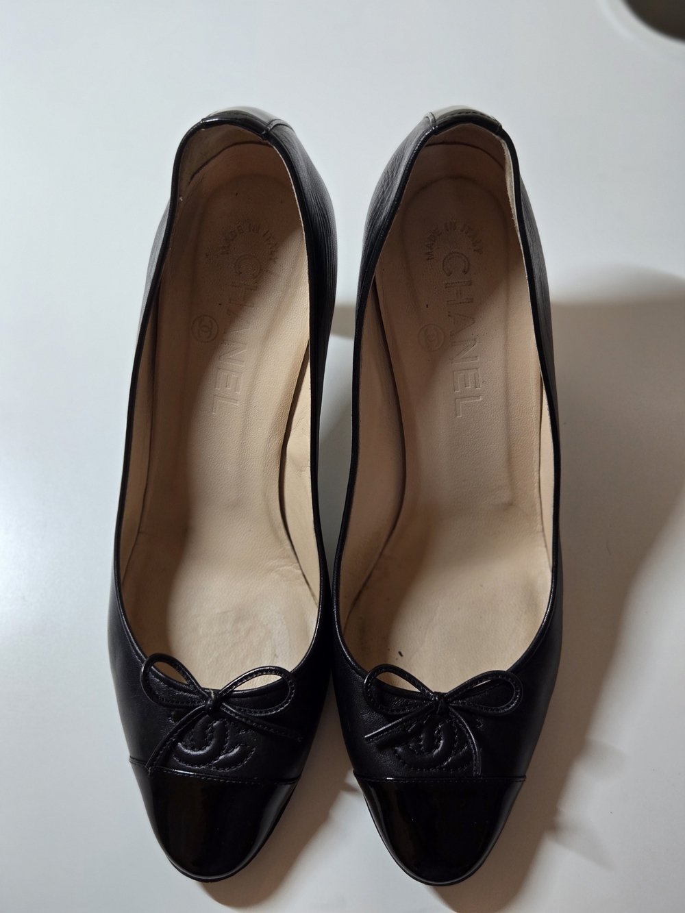 Chanel Black Leather Cap-Toe Ballet Pump